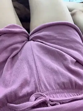 Snapshot of duyenem2k chatting on 03/21/26, 01:32 duyenem2k online show from 03/21/26, 01:32