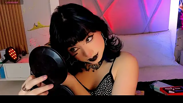 Snapshot of Sienna_Desiree chatting on 04/30/26, 02:56 Sienna Desiree online show from 04/30/26, 02:56