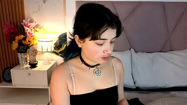 Snapshot of Sienna_Desiree chatting on 07/01/26, 12:51 Sienna Desiree online show from 07/01/26, 12:51
