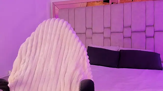 ElaRabbit online show from 04/04/26, 12:35