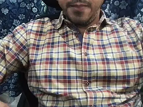 Snapshot of sundar85m chatting on 04/13/26, 10:32 sundar85m online show from 04/13/26, 10:32