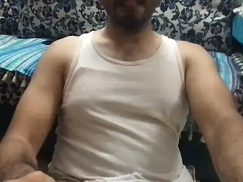 Snapshot of sundar85m chatting on 04/20/26, 05:48 sundar85m online show from 04/20/26, 05:48