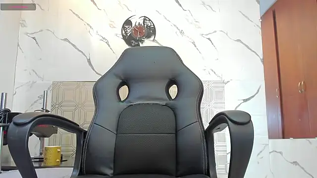 Snapshot of asher_lux chatting on 03/04/26, 06:14 asher lux online show from 03/04/26, 06:14