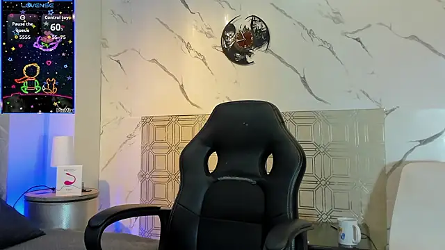 Snapshot of asher_lux chatting on 03/12/26, 08:04 asher lux online show from 03/12/26, 08:04