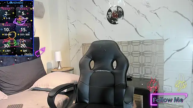 Snapshot of asher_lux chatting on 04/02/26, 02:58 asher lux online show from 04/02/26, 02:58