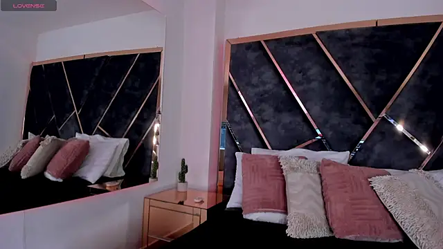 Chloe Connor online show from 01/13/26, 12:49