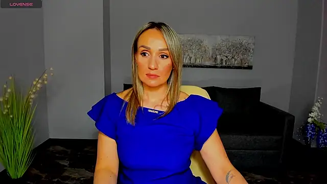 Alisa Allisen online show from 04/15/26, 12:12