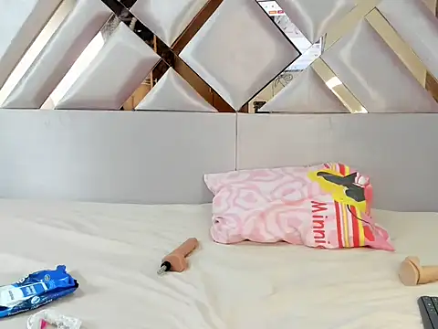 Snapshot of MiaKleinX chatting on 03/23/26, 10:14 MiaKleinX online show from 03/23/26, 10:14