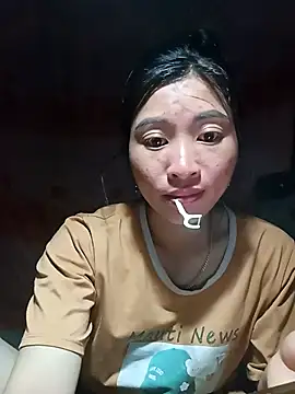 Snapshot of Hiniyk2 chatting on 04/22/26, 01:56 Hiniyk2 online show from 04/22/26, 01:56