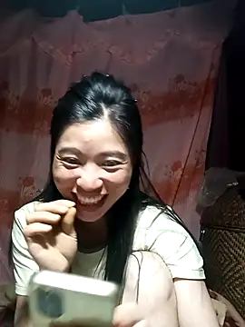 Snapshot of Hiniyk2 chatting on 04/30/26, 01:06 Hiniyk2 online show from 04/30/26, 01:06
