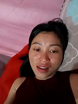 Snapshot of Hiniyk2 chatting on 05/21/26, 02:35 Hiniyk2 online show from 05/21/26, 02:35
