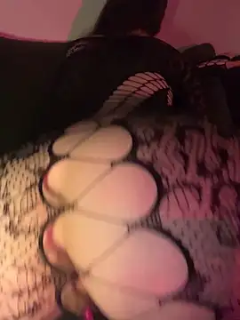 Snapshot of Annaluvv chatting on 04/07/26, 05:08 Annaluvv online show from 04/07/26, 05:08