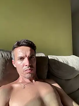 Snapshot of Naldopaugrand chatting on 02/13/26, 10:33 Naldopaugrand online show from 02/13/26, 10:33