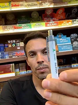 Snapshot of Naldopaugrand chatting on 02/14/26, 09:55 Naldopaugrand online show from 02/14/26, 09:55