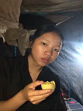 Snapshot of nanaa71 chatting on 04/21/26, 09:15 nanaa71 online show from 04/21/26, 09:15