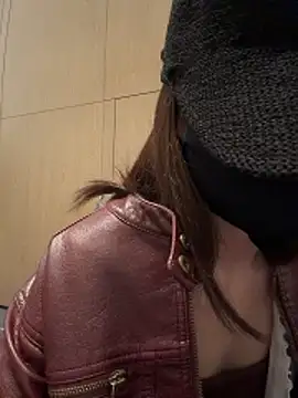 Snapshot of ZJbaby chatting on 04/12/26, 01:38 ZJbaby online show from 04/12/26, 01:38