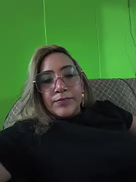 Snapshot of IsabelaAcosta chatting on 03/24/26, 07:19 IsabelaAcosta online show from 03/24/26, 07:19