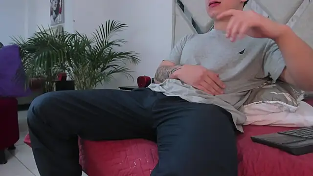 Liam saint online show from 03/06/26, 01:07