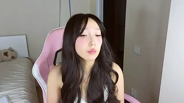 jasmilee online show from 03/04/26, 07:20