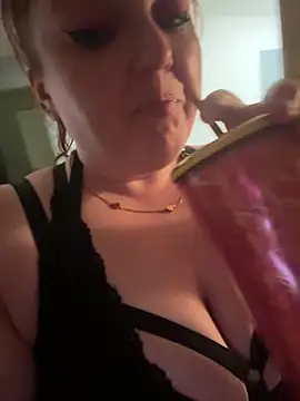 Snapshot of KittyCreamKisses chatting on 03/09/26, 03:54 KittyCreamKisses online show from 03/09/26, 03:54