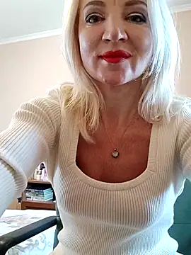 Snapshot of MiraStar984 chatting on 02/01/26, 08:13 MiraStar984 online show from 02/01/26, 08:13