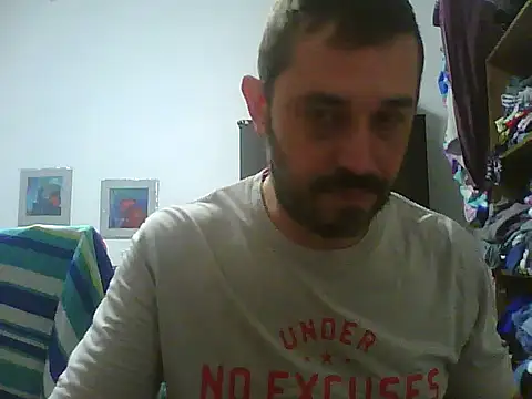 Snapshot of Johnnyhotlatmale chatting on 01/10/26, 08:43 Johnnyhotlatmale online show from 01/10/26, 08:43