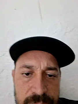 Snapshot of Johnnyhotlatmale chatting on 01/13/26, 08:41 Johnnyhotlatmale online show from 01/13/26, 08:41