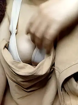 Merrylinh online show from 02/13/26, 04:14