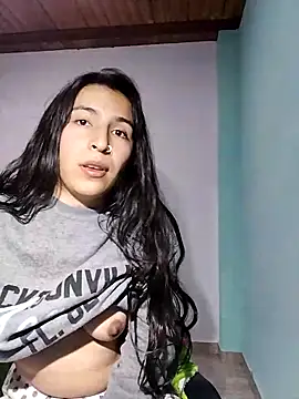 Snapshot of Emily_Gree chatting on 03/31/26, 03:41 Emily Gree online show from 03/31/26, 03:41