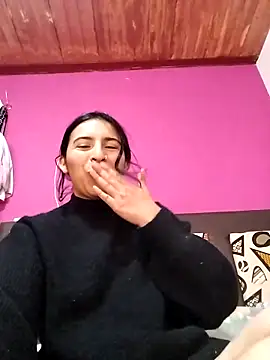 Snapshot of Emily_Gree chatting on 04/02/26, 06:38 Emily Gree online show from 04/02/26, 06:38