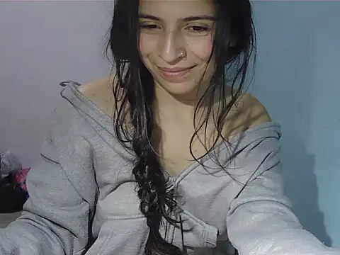 Snapshot of Emily_Gree chatting on 04/11/26, 04:06 Emily Gree online show from 04/11/26, 04:06