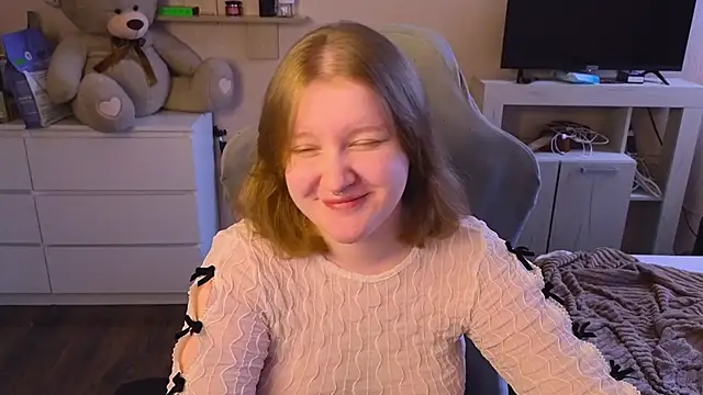 Snapshot of Ol1via chatting on 04/03/26, 03:04 Ol1via online show from 04/03/26, 03:04