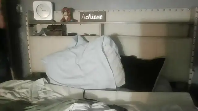 Snapshot of Derrick7799 chatting on 01/08/26, 07:43 Derrick7799 online show from 01/08/26, 07:43