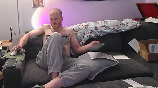 Snapshot of SeanSativa chatting on 05/24/26, 02:05 SeanSativa online show from 05/24/26, 02:05
