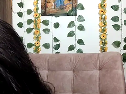 Snapshot of Nahomy-sm chatting on 06/30/26, 12:00 Nahomy-sm online show from 06/30/26, 12:00
