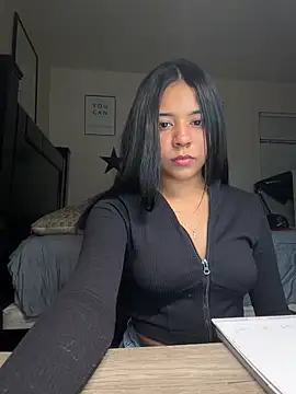 Snapshot of AnahiSkye chatting on 02/14/26, 05:59 AnahiSkye online show from 02/14/26, 05:59