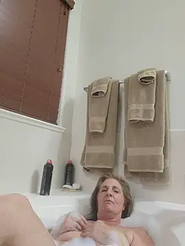 Snapshot of HotAzMilf chatting on 03/11/26, 06:19 HotAzMilf online show from 03/11/26, 06:19