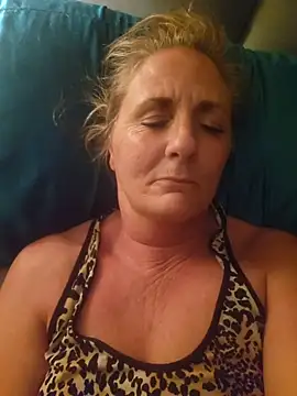 Snapshot of HotAzMilf chatting on 03/31/26, 09:10 HotAzMilf online show from 03/31/26, 09:10