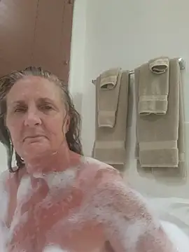 Snapshot of HotAzMilf chatting on 04/14/26, 03:12 HotAzMilf online show from 04/14/26, 03:12