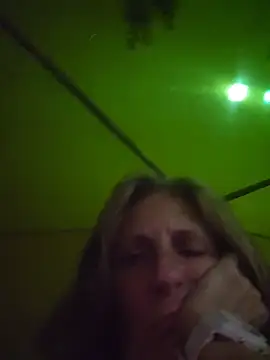 Snapshot of HotAzMilf chatting on 04/19/26, 04:12 HotAzMilf online show from 04/19/26, 04:12