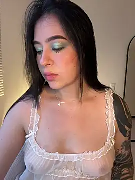 evelynrosess1 online show from 06/05/26, 10:59