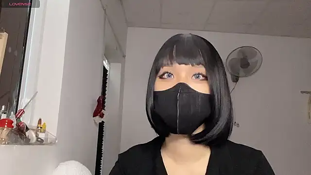 Snapshot of Tieu-May chatting on 02/28/26, 07:31 Tieu-May online show from 02/28/26, 07:31