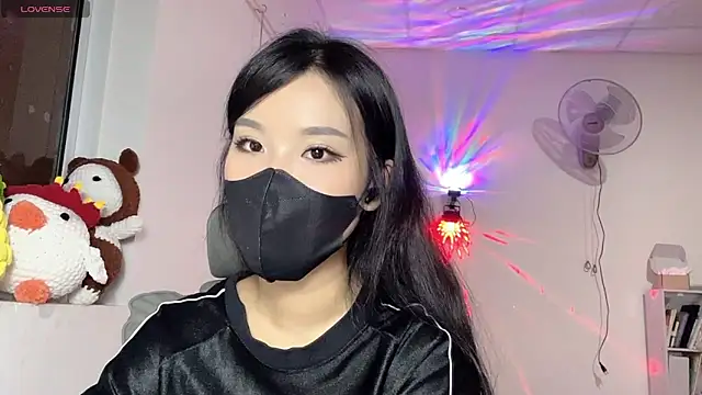 Tieu-May online show from 05/15/26, 09:22