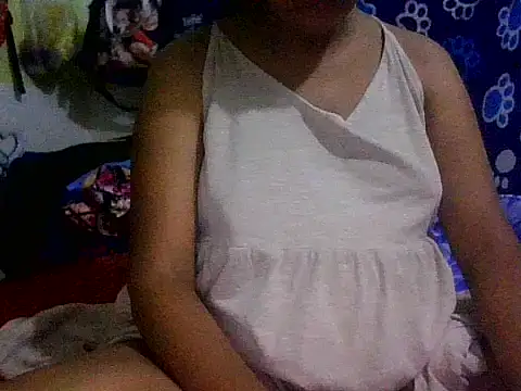 Snapshot of Kandysweety_2 chatting on 04/27/26, 02:20 Kandysweety 2 online show from 04/27/26, 02:20