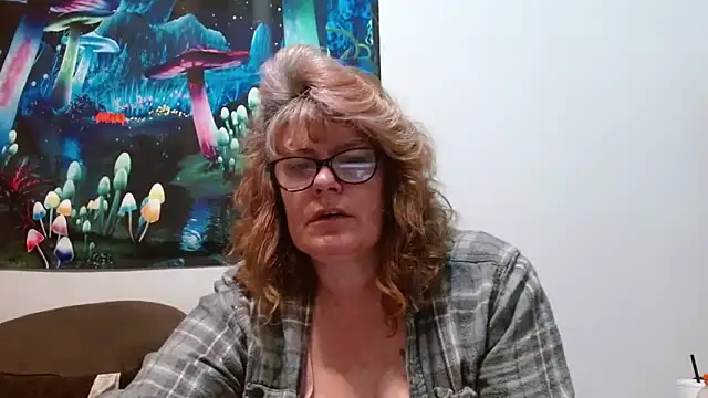 ladylavende3 online show from 02/15/26, 06:43