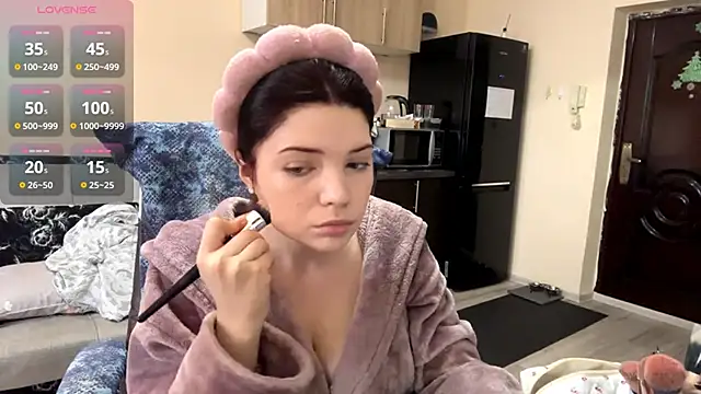 Snapshot of RiaDendy chatting on 02/08/26, 07:45 RiaDendy online show from 02/08/26, 07:45