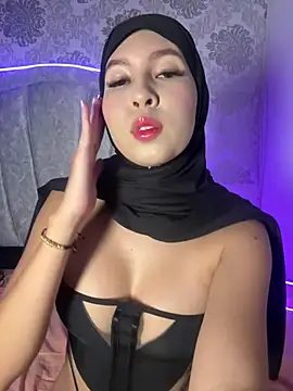 Snapshot of Shann_95 chatting on 03/04/26, 12:38 Shann 95 online show from 03/04/26, 12:38