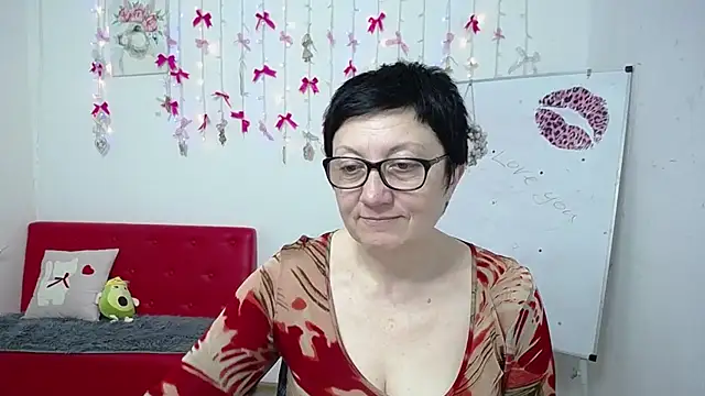 EmilyL0ve online show from 04/15/26, 07:58