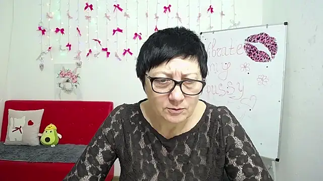 EmilyL0ve online show from 04/29/26, 05:30