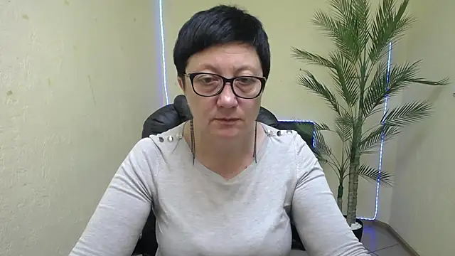 EmilyL0ve online show from 05/30/26, 05:10